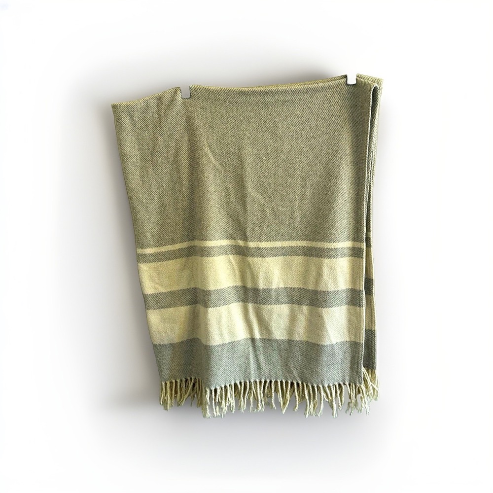Roca Home 50" x 67" Gray & White Striped Fringed Cotton/Poly Throw Blanket